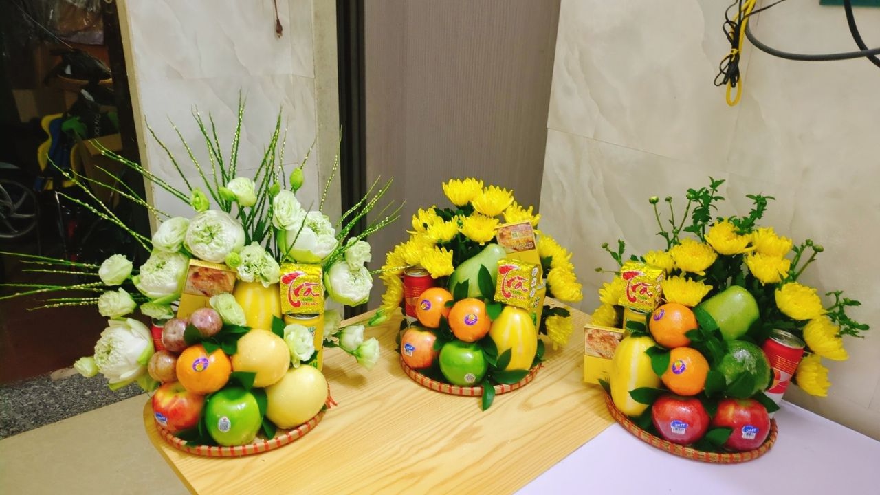 Chuẩn bị mâm ngũ quả đẹp ( Nguồn ảnh_ Mai Linh)