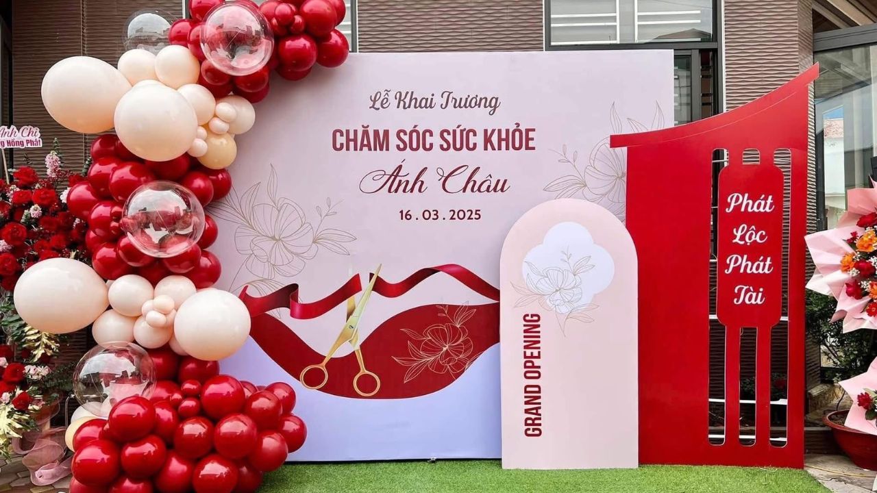 Cổng bóng là lời chào rực rỡ đầu tiên gửi đến những vị khách quý trong ngày khai trương trọng đại