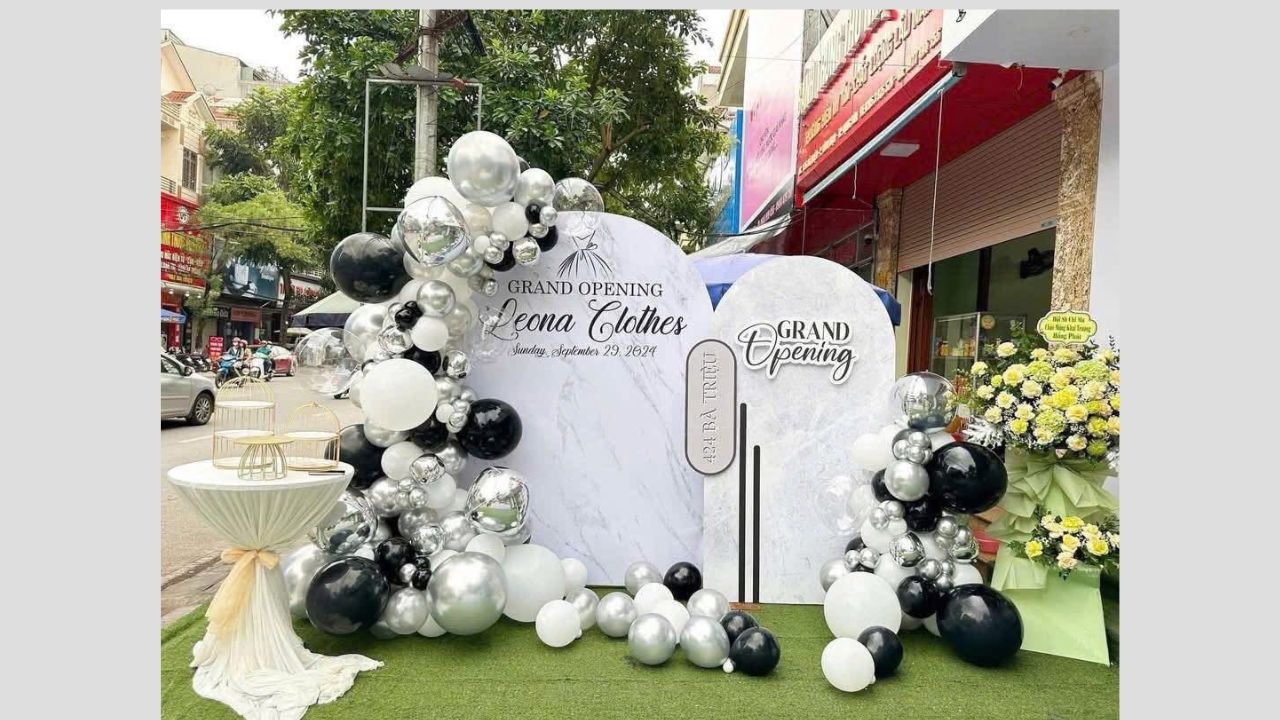 Khai trương cửa hàng thời trang (Nguồn ảnh_ Leona Clothes)