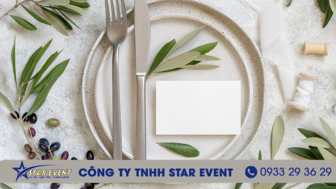 Những nội dung không thể thiếu trong một thiệp mời tất niên