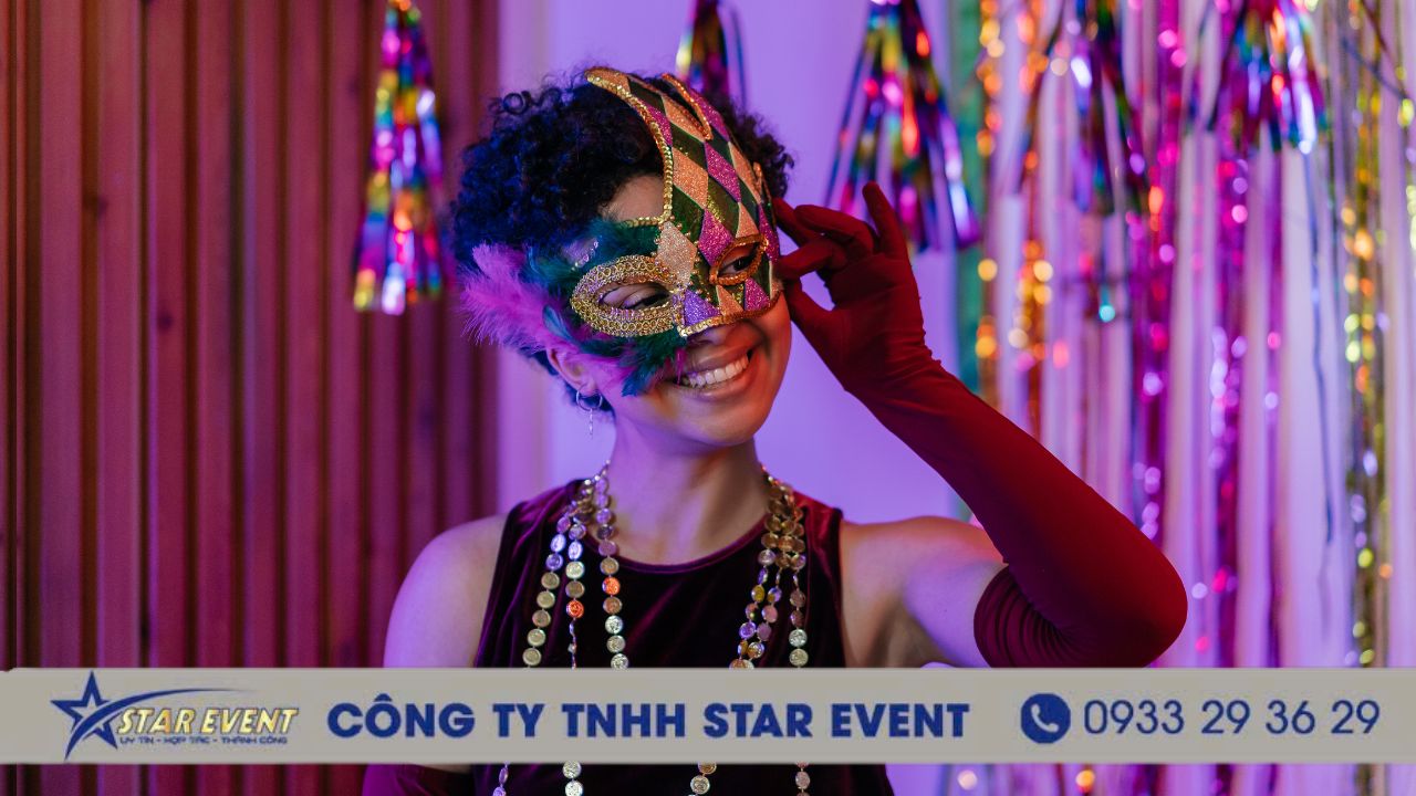 Chủ đề dạ hội hóa trang